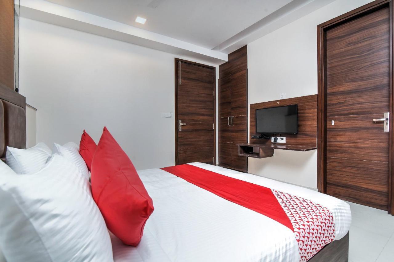 Oyo 23191 Flagship Hotel Raj Madan Ameerpet Hyderabad Ngoại thất bức ảnh