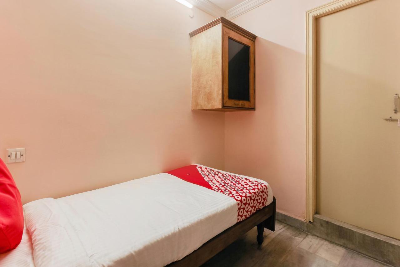 Oyo 23191 Flagship Hotel Raj Madan Ameerpet Hyderabad Ngoại thất bức ảnh